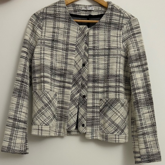 Mango - Picture 1 of 1